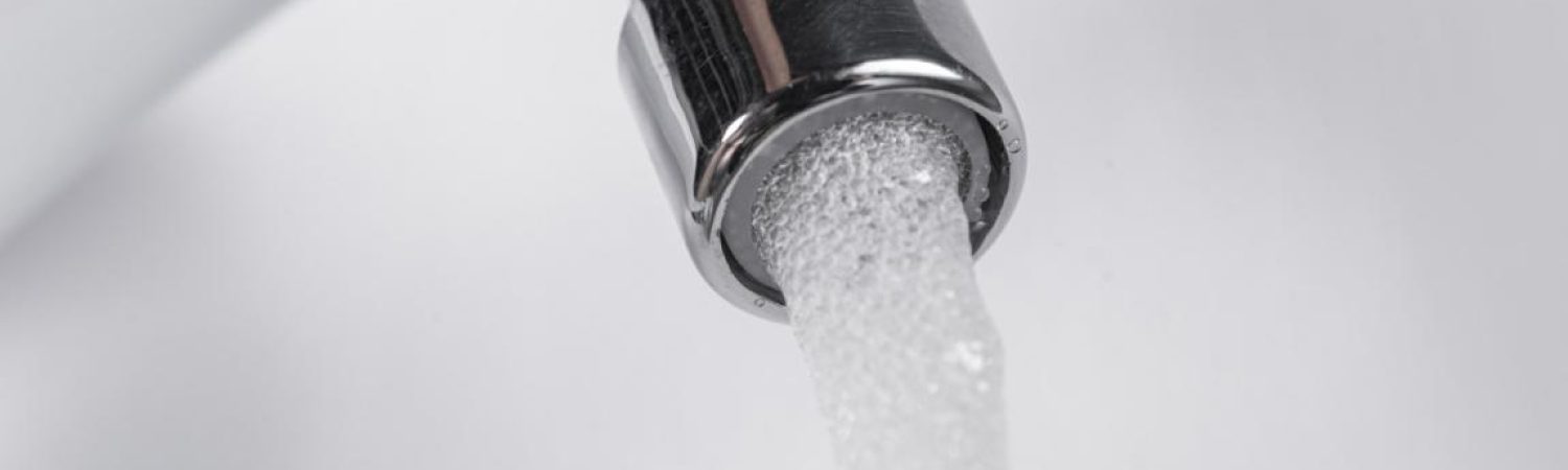 mini_grifo-fregadero-cocina-blanco-cerrar mini_grifo-fregadero-cocina-blanco-cerrar